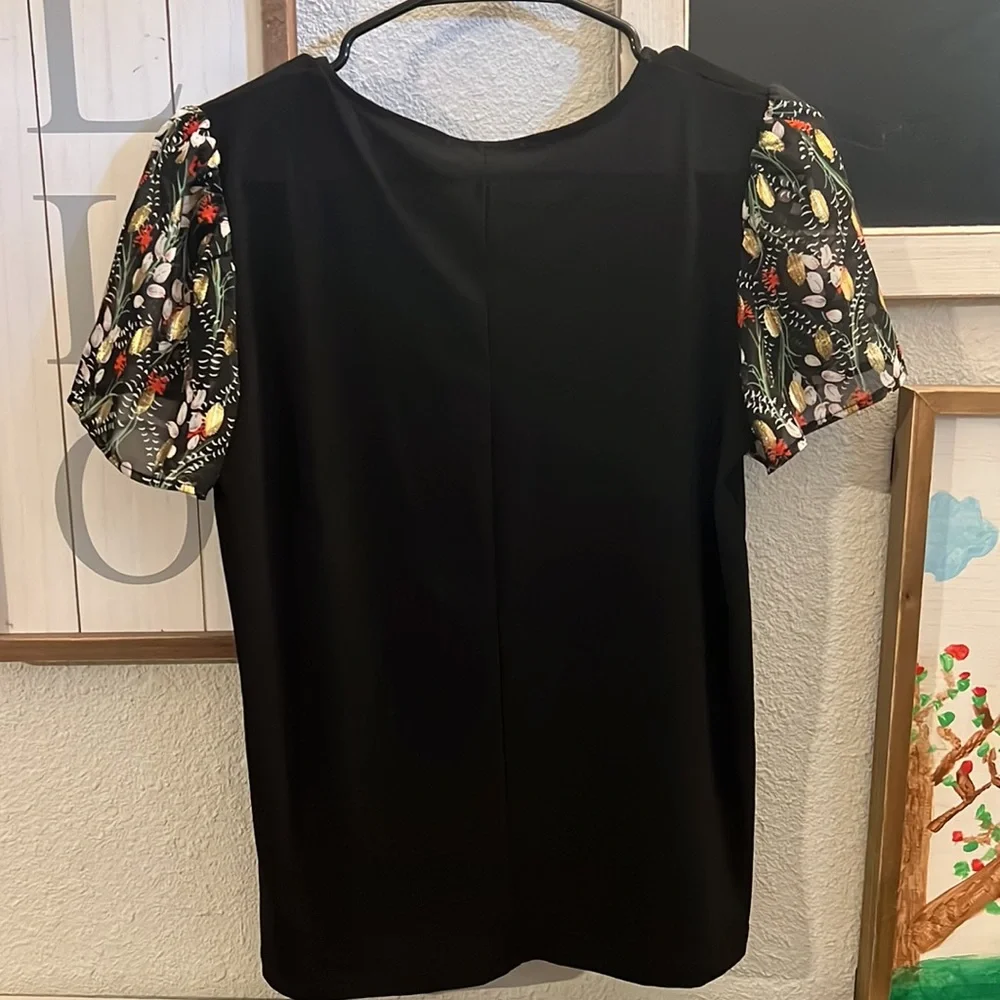 NWOT 89th + MADISON SHEER BLOUSE SIZE MEDIUM - Picture 2 of 6